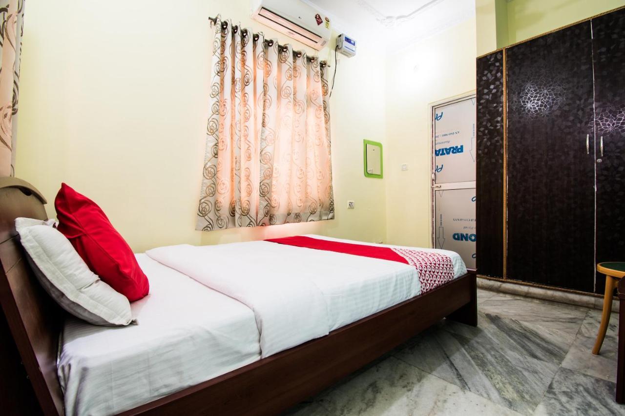 Oyo 24087 Viraj Hotel Danapur Exterior photo